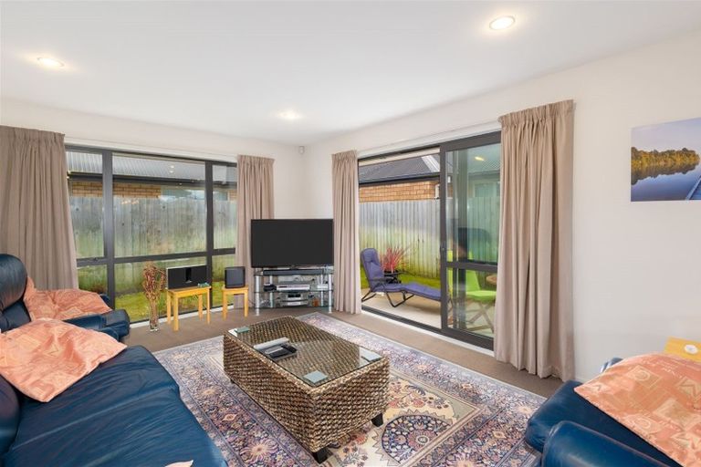 Photo of property in 12 Somerville Crescent, Aidanfield, Christchurch, 8025