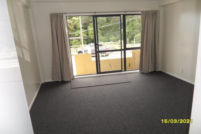 Photo of property in 4 London Road, Korokoro, Lower Hutt, 5012