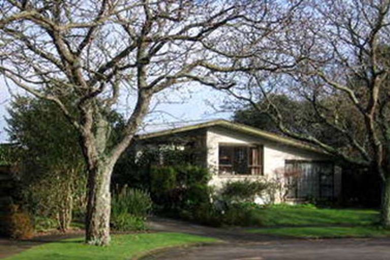 Photo of property in 27 Haast Place, Awapuni, Palmerston North, 4412