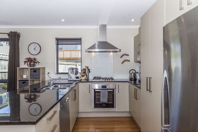 Photo of property in 6 Maylee Crescent, Gulf Harbour, Whangaparaoa, 0930