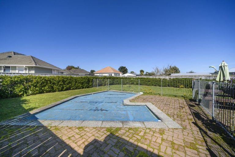 Photo of property in 23 Robinson Crescent, Westbrook, Palmerston North, 4412