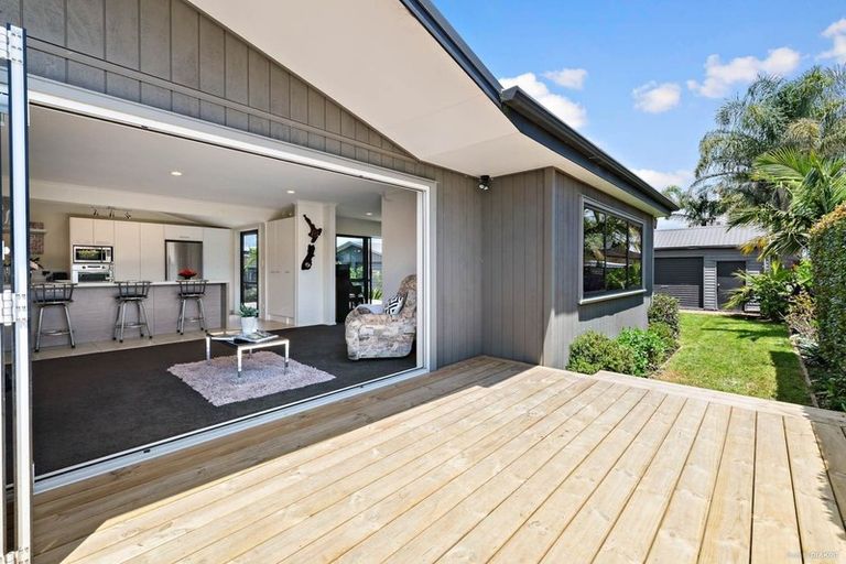 Photo of property in 21 Kelvin Road, Papakura, 2110