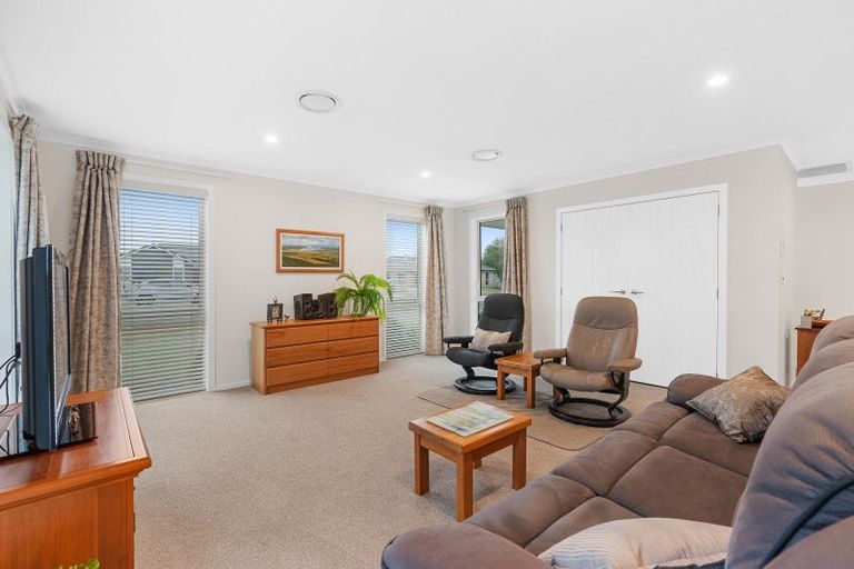 Photo of property in 1 Fantail Avenue, Carterton, 5713