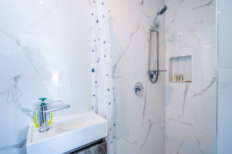 Photo of property in 2/172 Clovelly Road, Bucklands Beach, Auckland, 2012