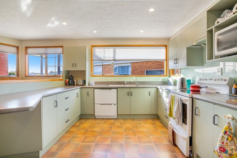 Photo of property in 11 Calder Place, Winton, 9720