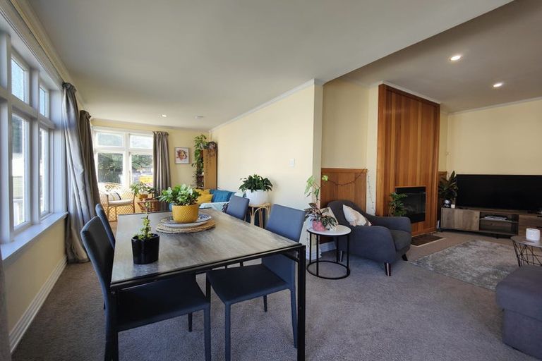 Photo of property in 102 Wexford Road, Miramar, Wellington, 6022