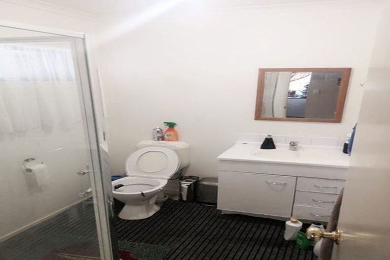Photo of property in 15 Kaimoana Street, Weymouth, Auckland, 2103