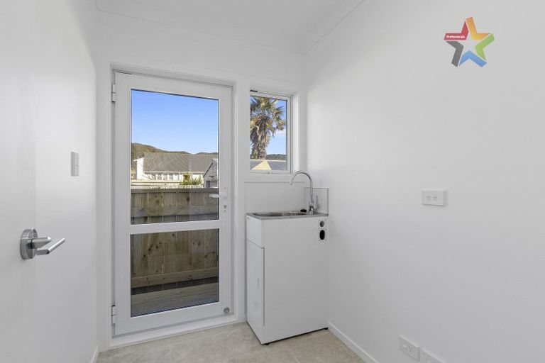 Photo of property in 2c Mayo Grove, Naenae, Lower Hutt, 5011