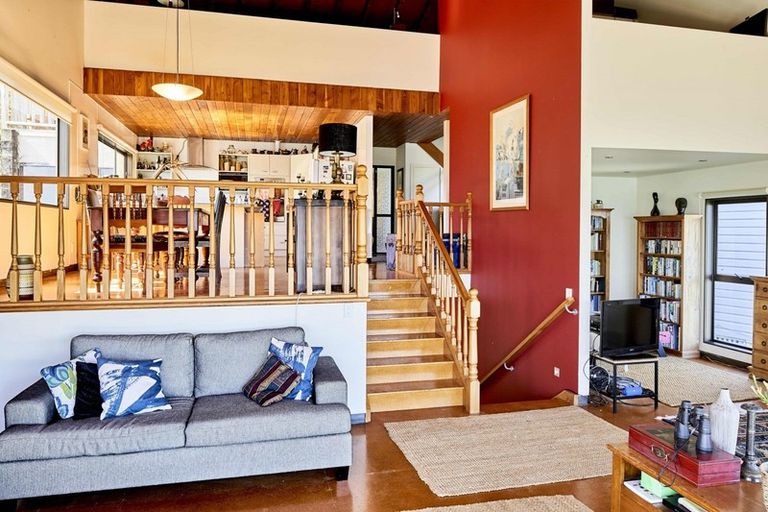 Photo of property in 9 Ogilvy Terrace, Plimmerton, Porirua, 5026