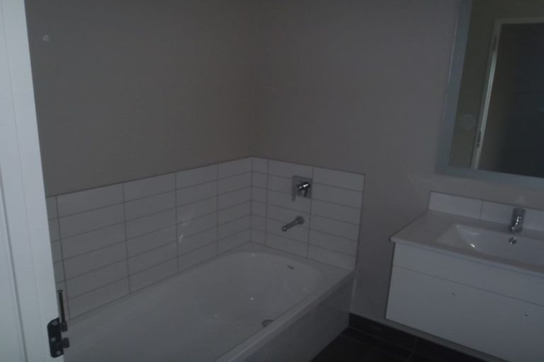 Photo of property in 39 Westgate Drive, Westgate, Auckland, 0614