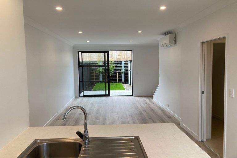 Photo of property in 19b O'meara Street, Swanson, Auckland, 0614