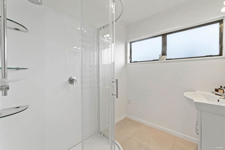 Photo of property in 2/15 Margan Avenue, New Lynn, Auckland, 0600