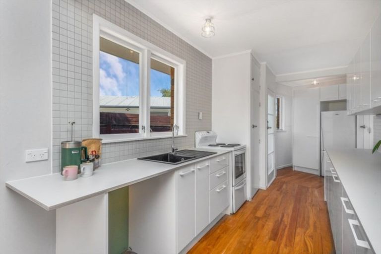 Photo of property in 34 Raymond Street, West End, Timaru, 7910