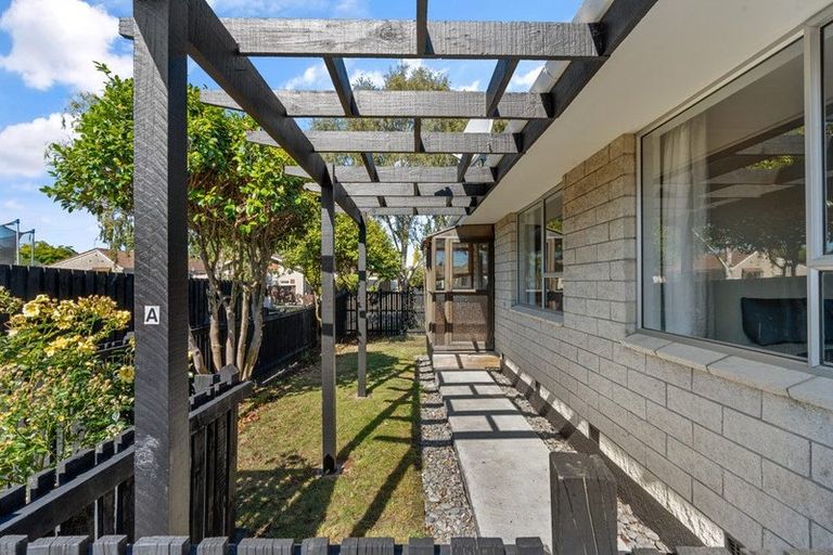 Photo of property in 1/39 Chipping Lane, Redwood, Christchurch, 8051