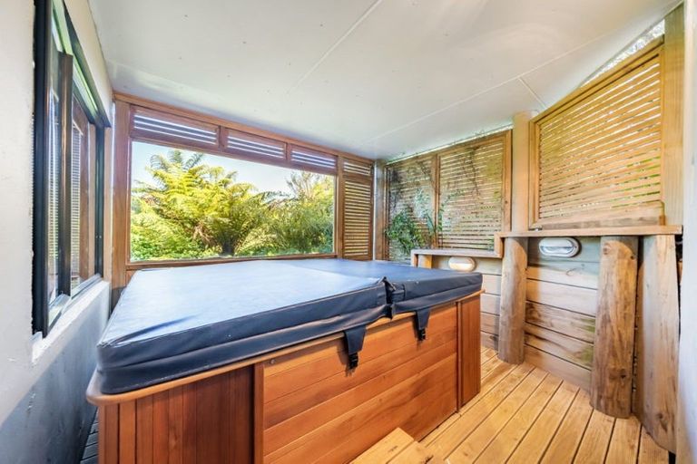 Photo of property in 36a Molyneux Close, Whitby, Porirua, 5024