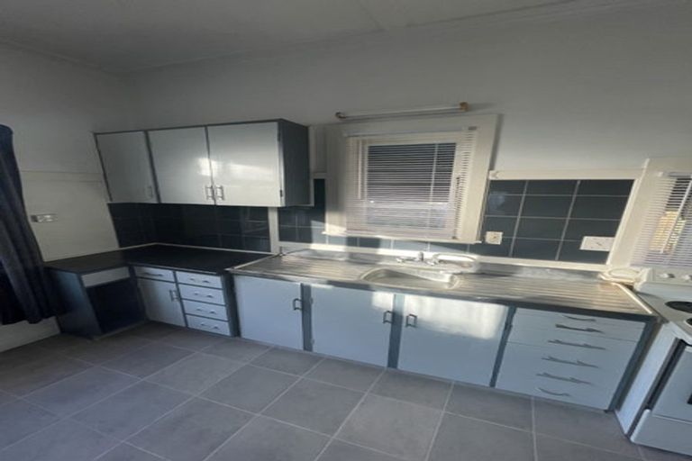 Photo of property in 17 Queen Street, Cambridge, 3434