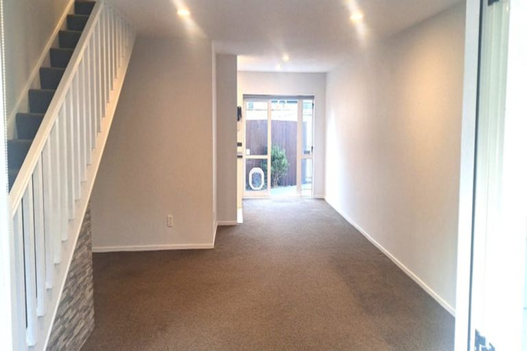 Photo of property in 3/8 Waldie Grove, Avalon, Lower Hutt, 5011