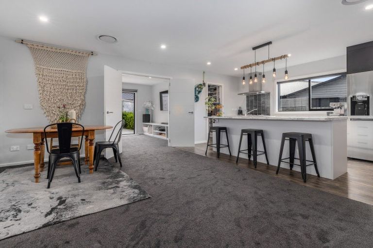 Photo of property in 14 Schooner Drive, Whitby, Porirua, 5024