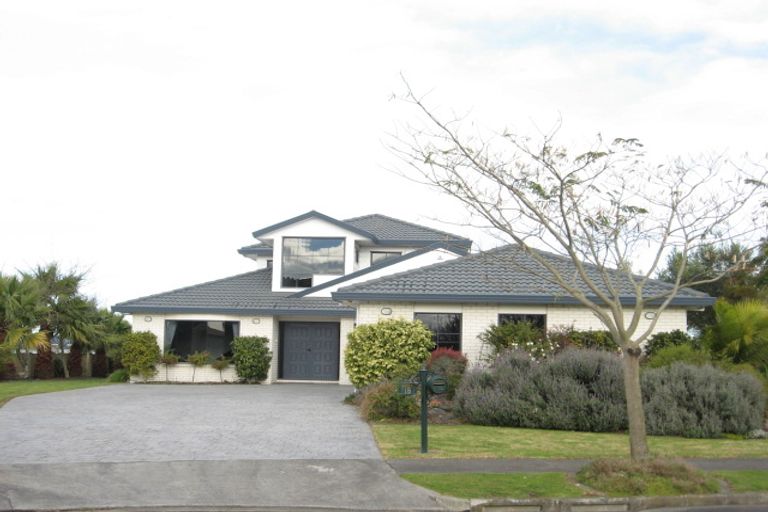 Photo of property in 18 Mull Place, Wattle Downs, Auckland, 2103