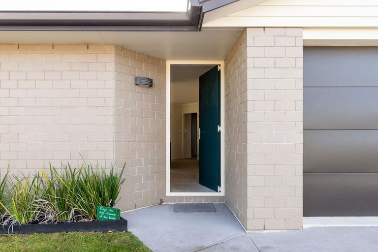 Photo of property in Waterview Estate, 79/4 Greystone Place, Omokoroa, 3114