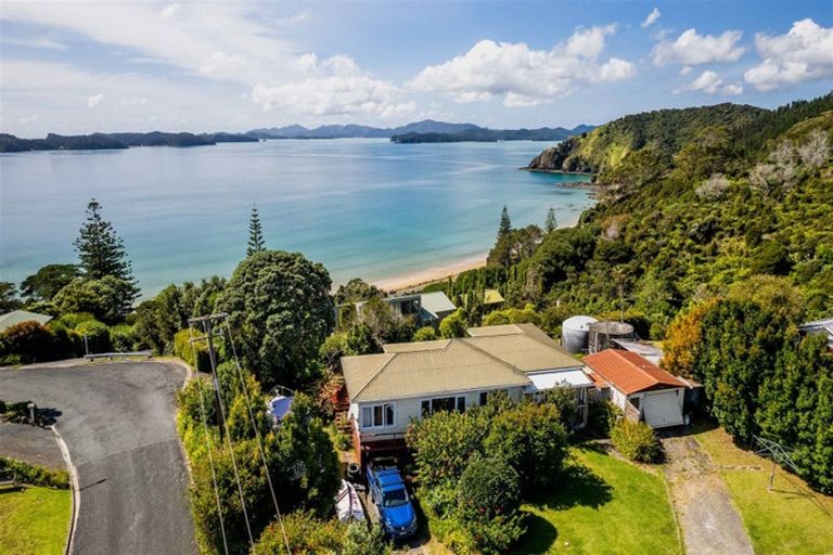 Photo of property in 34 Oneroa Road, Russell, 0202