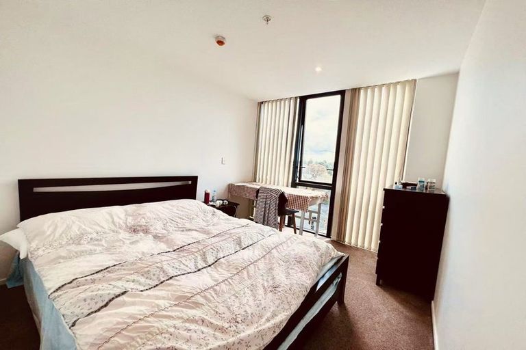 Photo of property in 305/1 Buscomb Avenue, Henderson, Auckland, 0610