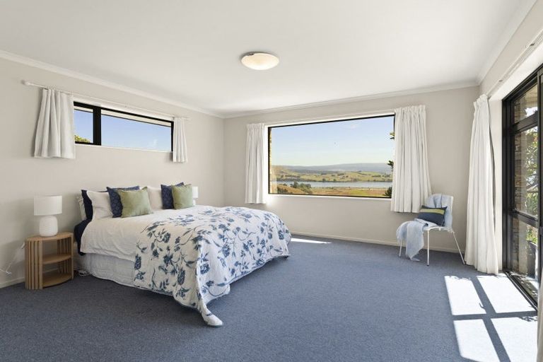 Photo of property in 67 Surrey Heights, Waihola, Outram, 9073