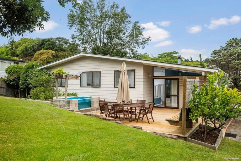 Photo of property in 75 Powrie Street, Glenfield, Auckland, 0629