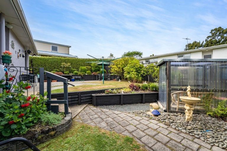 Photo of property in 16 Tomkins Street, Green Island, Dunedin, 9018