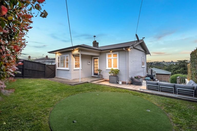 Photo of property in 1/134 Birkenhead Avenue, Birkenhead, Auckland, 0626