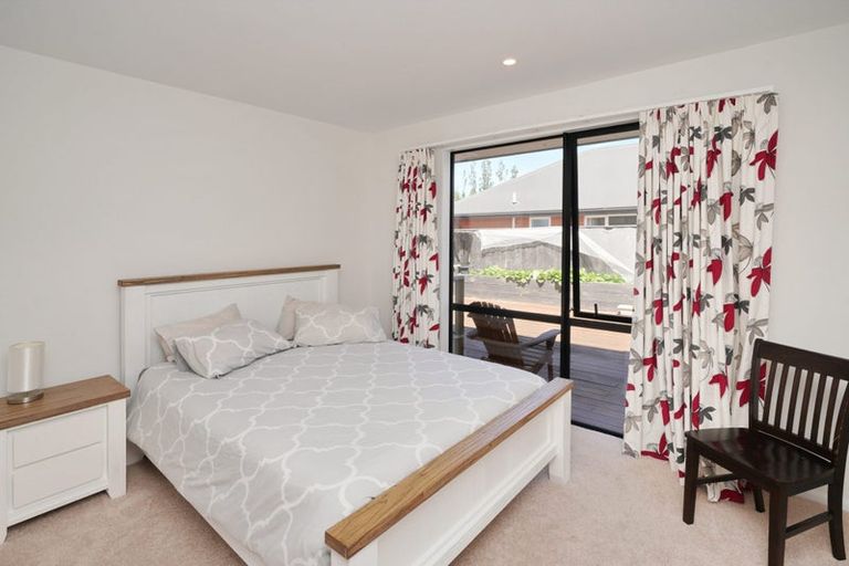 Photo of property in 3 Waimarie Street, Pegasus, 7612