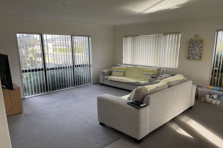 Photo of property in 2 Beros Place, Flat Bush, Auckland, 2016