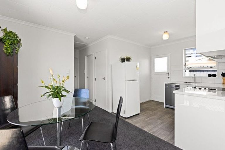 Photo of property in 1/508 Poplar Place, Akina, Hastings, 4122