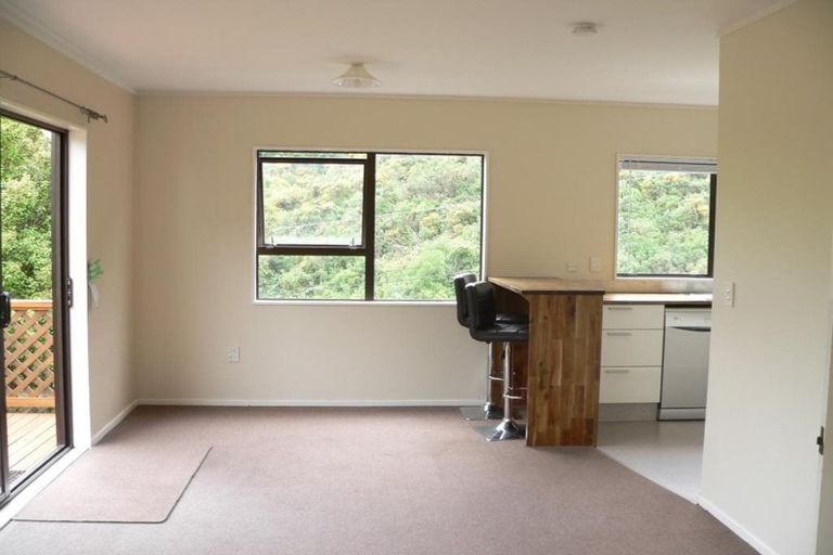 Photo of property in 58 Collins Avenue, Tawa, Wellington, 5028