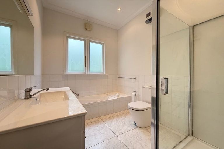 Photo of property in 8 Lower Watt Street, Wadestown, Wellington, 6012