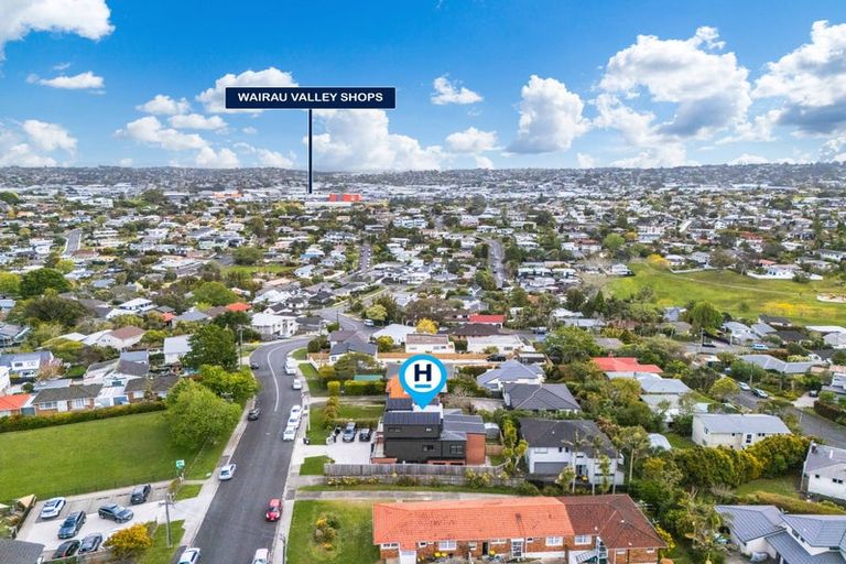 Photo of property in 2/5 Marsh Avenue, Forrest Hill, Auckland, 0620