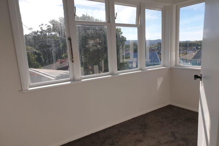 Photo of property in 5 Stevens Crescent, Ranui, Porirua, 5024