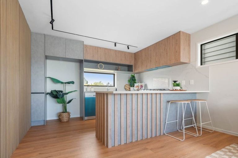 Photo of property in 95c Kervil Avenue, Te Atatu Peninsula, Auckland, 0610