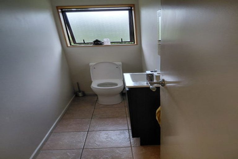 Photo of property in 12 Buttercup Place, Waimauku, 0812