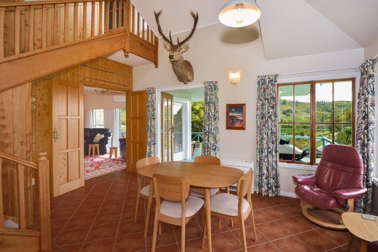 Photo of property in 559 Taurau Valley Road, Muriwai, Manutuke, 4072