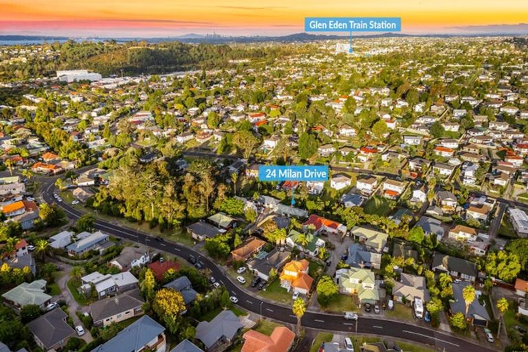 Photo of property in 24 Milan Drive, Glen Eden, Auckland, 0602
