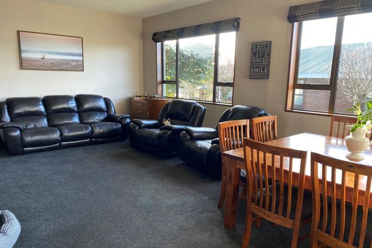 Photo of property in 32 Crombie Street, Gore, 9710