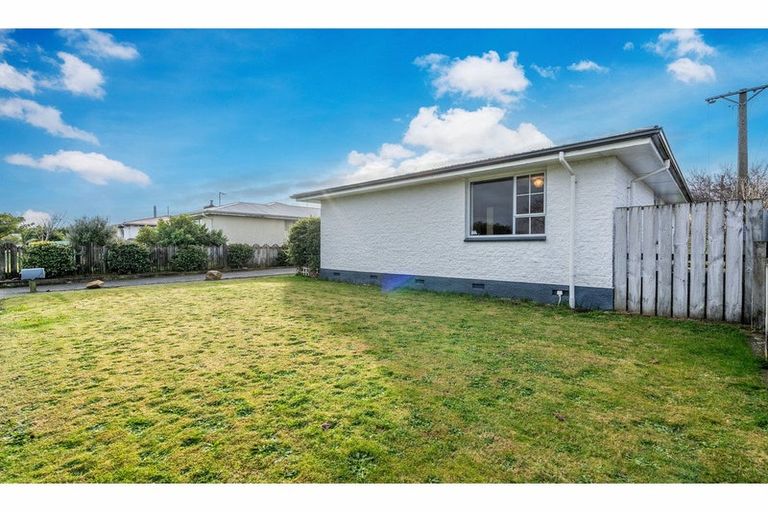 Photo of property in 22 Dunbeath Crescent, Kew, Invercargill, 9812