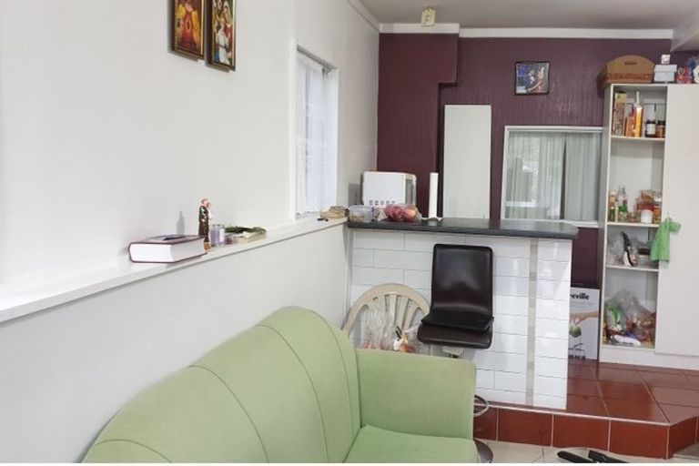 Photo of property in 15a Peach Road, Glenfield, Auckland, 0629