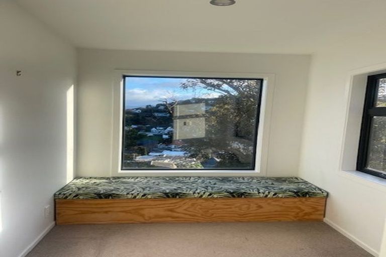 Photo of property in 31 Cavendish Square, Strathmore Park, Wellington, 6022