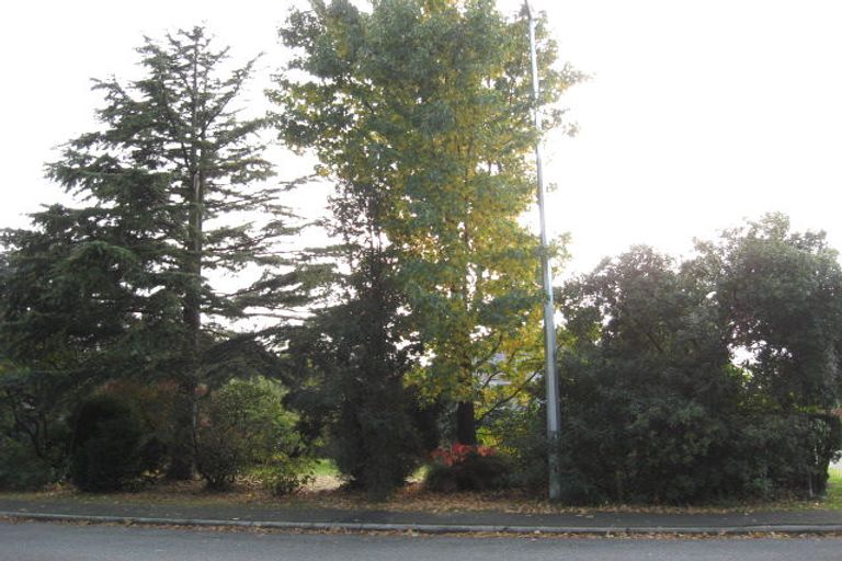 Photo of property in 88 Sawyers Arms Road, Northcote, Christchurch, 8052