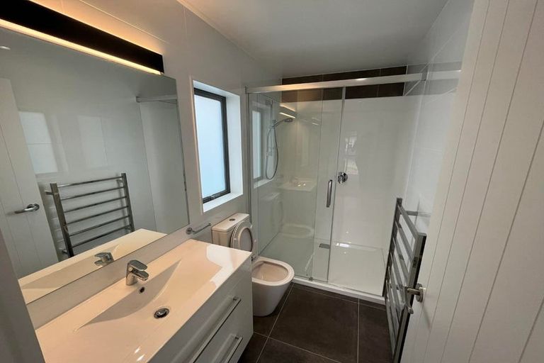 Photo of property in 20 Lockyer Road, Kumeu, 0810