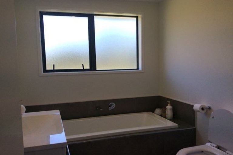 Photo of property in 33 Robert Duncan Road, Belfast, Christchurch, 8051