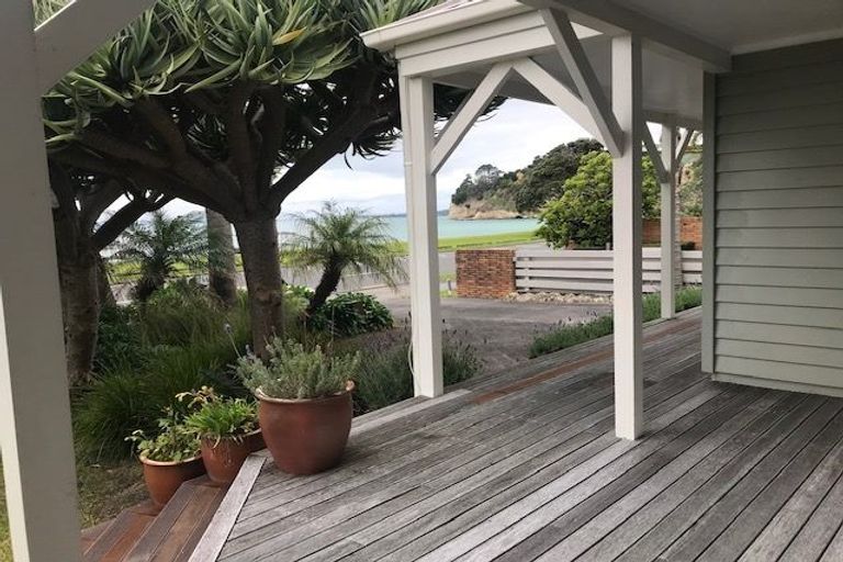 Photo of property in 59 The Esplanade, Eastern Beach, Auckland, 2012