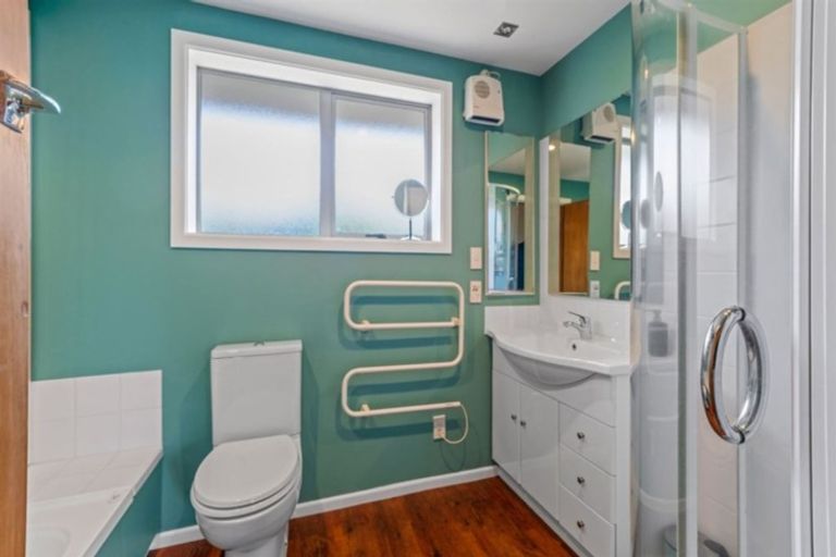 Photo of property in 138 Opawa Road, Opawa, Christchurch, 8023